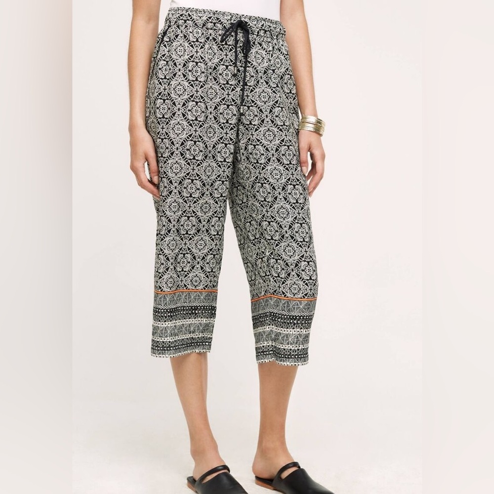 Anthropologie Black and White Cropped Drawstring Pants - Medium Petite